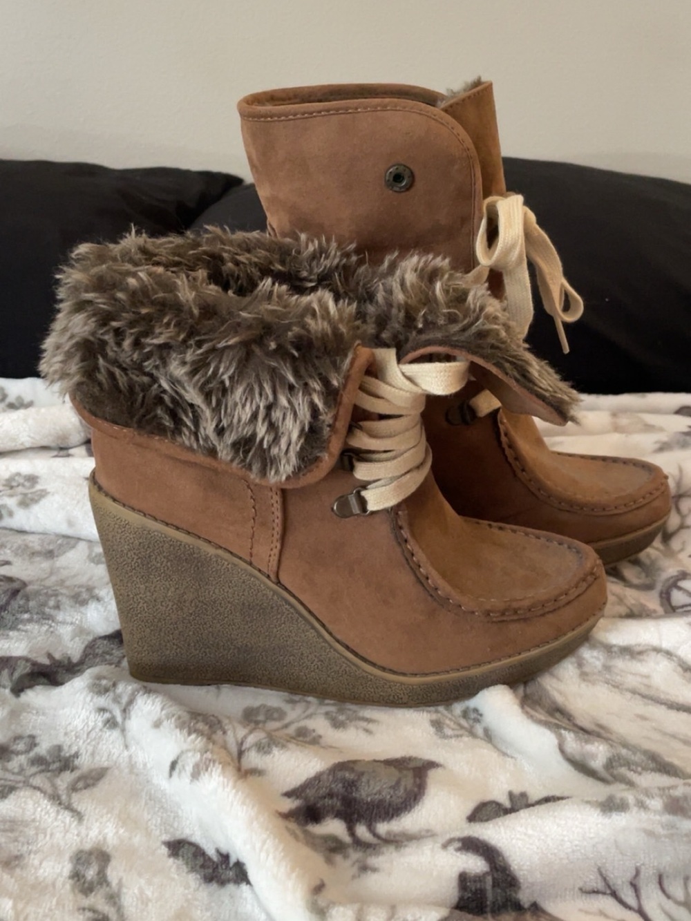 Mossimo Supply Co. Tan Faux-Shearling Wedge Ankle Boots